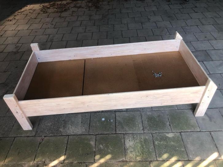 2x bedframe, Huis en Inrichting, Slaapkamer | Bedden, Zo goed als nieuw, Eenpersoons, Hout, Ophalen