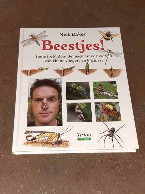 Beestjes nieuwstaat Nick Baker, Boeken, Dieren en Huisdieren, Zo goed als nieuw, Ophalen of Verzenden