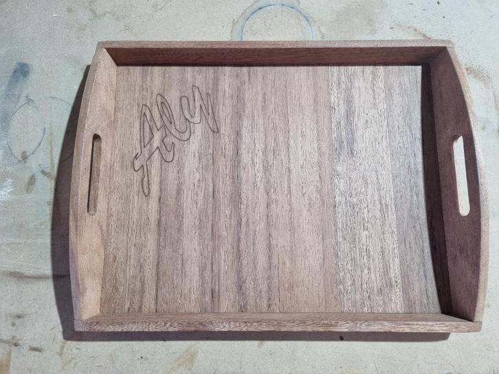 Dienblad met eigen naam gelaserd - Loods66B, Huis en Inrichting, Woonaccessoires | Dienbladen, Nieuw, Hout, Ophalen