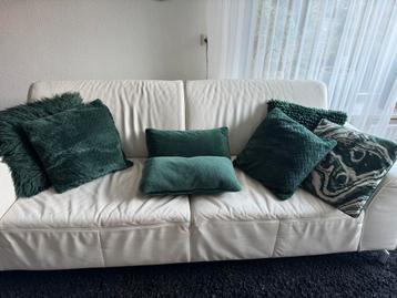 Set van 7 donkergroene velvet kussens beschikbaar voor biedingen