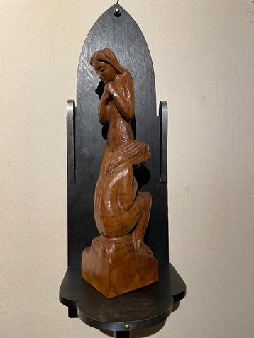 Uniek oud gesneden beeld liefdevolle dames beschikbaar voor biedingen