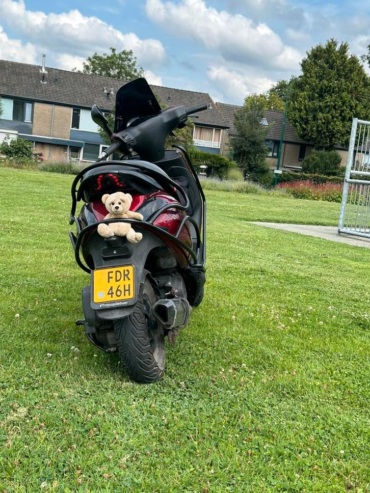 Zip iget, Fietsen en Brommers, Scooters | Piaggio, Zo goed als nieuw, Zip, Benzine, Ophalen