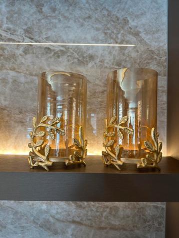 Goudkleurige Windlichten & Vaas met Deksel beschikbaar voor biedingen