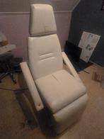 Elektrische behandelstoel met vapozone en kruk