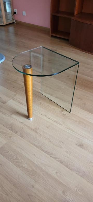 bijzet tafel beschikbaar voor biedingen