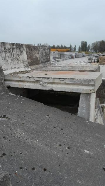 Gebruikte T-keerwanden beschikbaar voor biedingen