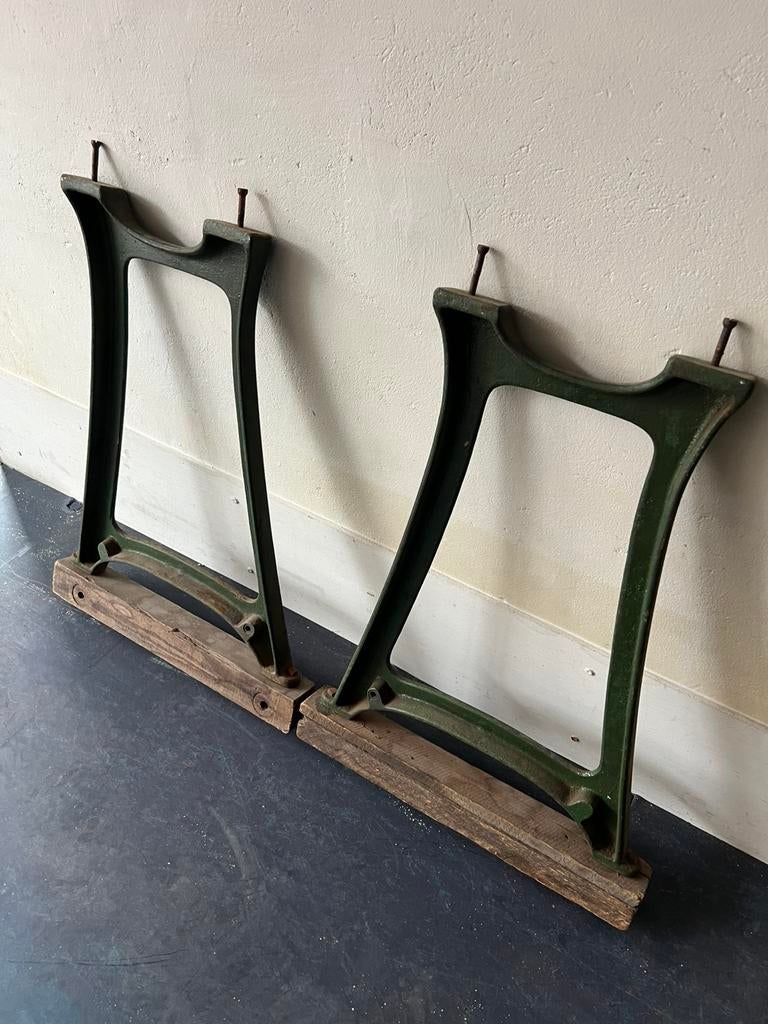 Zeer Zware Industriële Gietijzeren Poten Onderstel Tafel, Ophalen of Verzenden