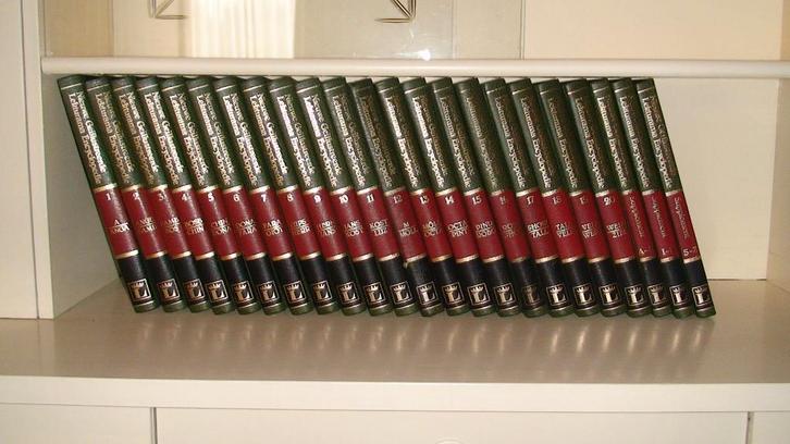 encyclopedie Lekturama, Boeken, Woordenboeken, Zo goed als nieuw, Nederlands, Overige uitgevers, Ophalen of Verzenden