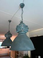2 robuuste moderne stoere industriele lampen grijs vt wonen, Huis en Inrichting, Lampen | Hanglampen, Ophalen of Verzenden, Zo goed als nieuw