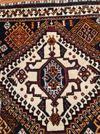 Vintage Handgeknoopt perzisch tapijt qashqai 68x65, Huis en Inrichting, Stoffering | Tapijten en Kleden, Info@SlatsAntiek.nl, Tweedehands