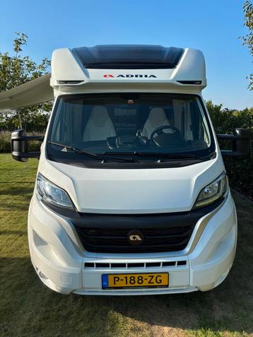 Zeer goed onderhouden camper Adria 670 Matrix DC 2022 beschikbaar voor biedingen