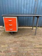 Gispen metalen bureau design Cordemeijer, Huis en Inrichting, Bureaus, Gebruikt, Ophalen of Verzenden, Bureau