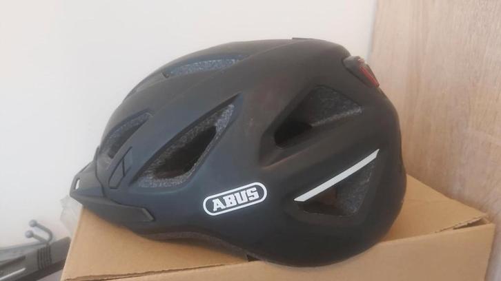 Fietshelm Abus Urban-I 3.0, Fietsen en Brommers, Fietsaccessoires | Fietshelmen, Zo goed als nieuw, Heer of Dame, L, Ophalen