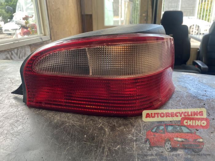 Achterlicht rechts van een Citroen Saxo, Auto-onderdelen, Verlichting, Gebruikt, 3 maanden garantie, Ophalen