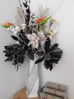 vaas met kunstbloemen, Huis en Inrichting, Ophalen, Overige kleuren, 50 tot 75 cm, Aardewerk of Porselein