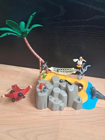Playmobil pirateneiland beschikbaar voor biedingen