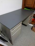Degelijk kantoorbureau met 4 laden en sleutels, Huis en Inrichting, Bureaus, Ophalen of Verzenden