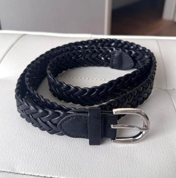 Zwarte riem van terstal maat 95 cm beschikbaar voor biedingen