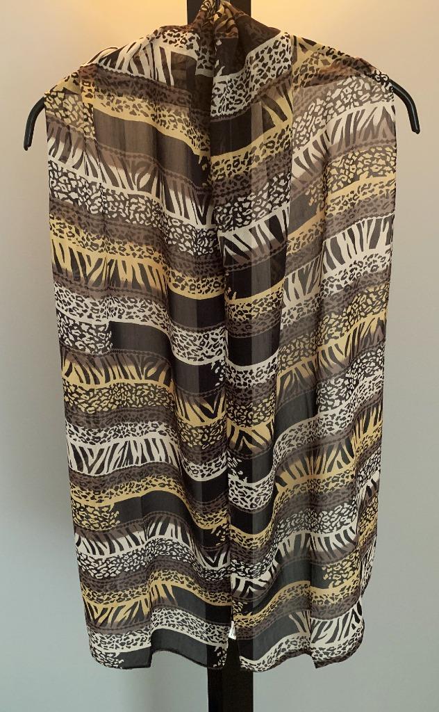 Dunne sjaals in nieuwstaat., Kleding | Dames, Mutsen, Sjaals en Handschoenen, Nieuw, Sjaal, Maat 46/48 (XL) of groter, Ophalen of Verzenden