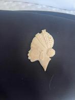 Mooie broche, Ophalen of Verzenden, Zo goed als nieuw, Wit, Overige materialen