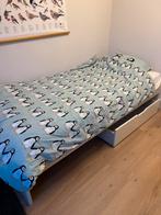 Wit houten bed met stalen spiraal auping -bodem, Huis en Inrichting, Slaapkamer | Bedden, Gebruikt, 90 cm, Eenpersoons, Wit