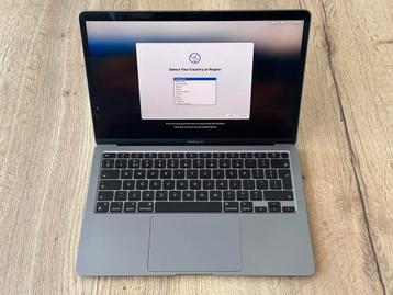 Macbook Air M1 2020 - 16GB RAM - 256 GB - Space gray beschikbaar voor biedingen