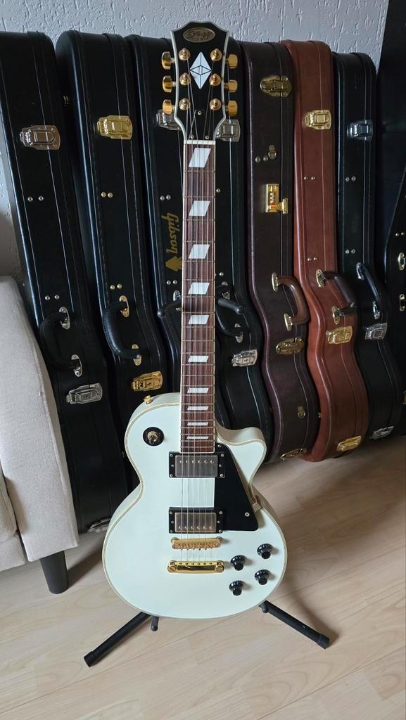 Stagg Les Paul incl. versterker!, Muziek en Instrumenten, Snaarinstrumenten | Gitaren | Elektrisch, Zo goed als nieuw, Solid body