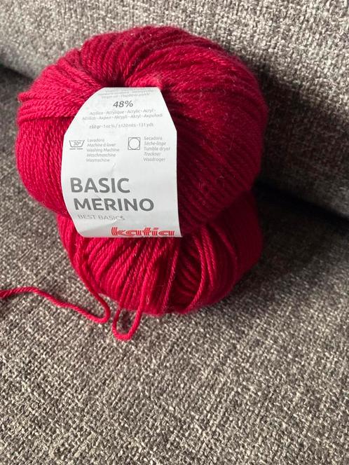 2 Bollen Katia Basic Merino kleur 34, Hobby en Vrije tijd, Breien en Haken, Zo goed als nieuw, Breien of Haken, Wol of Garen, Ophalen of Verzenden