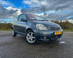 Toyota Yaris 1.3 2005 VVT-i APK t/m 2027, Voorwielaandrijving, Stof, Zwart, 4 cilinders