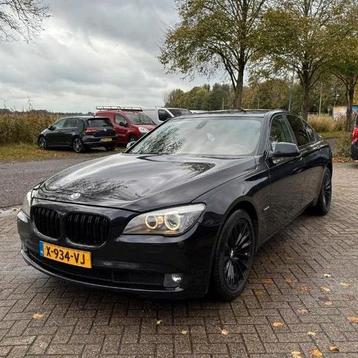 BMW 740i 2011 Zwart beschikbaar voor biedingen