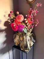 Vaas olifant met kunstbloemen, Huis en Inrichting, Woonaccessoires | Kunstplanten en Kunstbloemen, Ophalen, Zo goed als nieuw