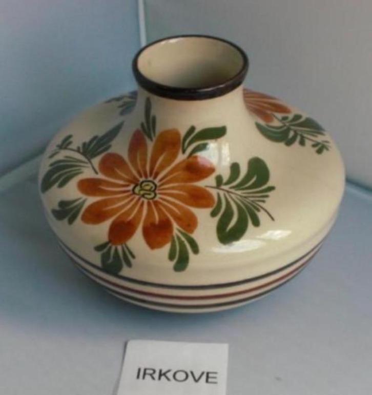 GOUDA * LAGE VAAS * DECOR Qua Vadis *, Antiek en Kunst, Antiek | Keramiek en Aardewerk, Verzenden