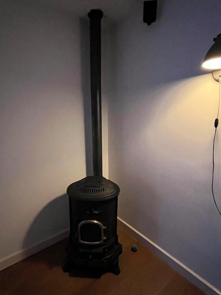 Klassieke Houtkachel - Sfeervolle Warmte, Huis en Inrichting, Kachels, Gebruikt, Vrijstaand, Houtkachel, Hout, Ophalen