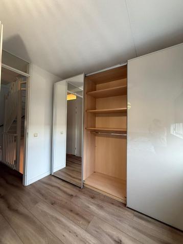 Kledingkast Goossens 280×240×68 – nieuwprijs €2500 - afbeelding 4