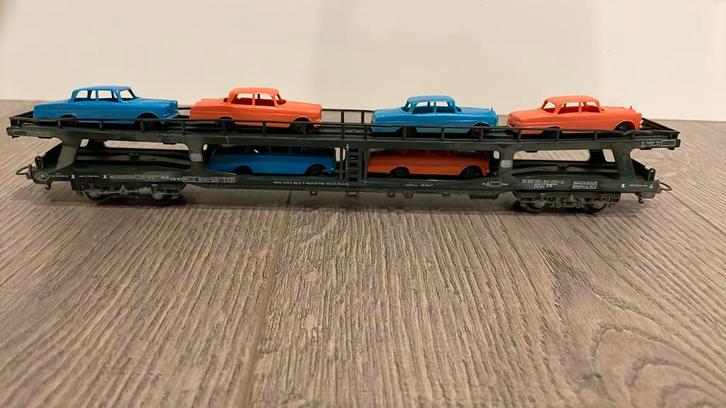 Lima H0 wagon autotransporter DB met 6 autootjes nostalgisch, Hobby en Vrije tijd, Modeltreinen | H0, Gebruikt, Wagon, Gelijkstroom