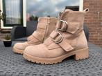 Suede enkellaarzen, Ophalen of Verzenden, Zo goed als nieuw, Beige