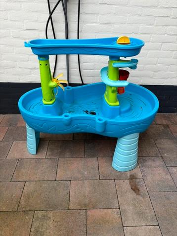 Water tafel gratis afhalen beschikbaar voor biedingen