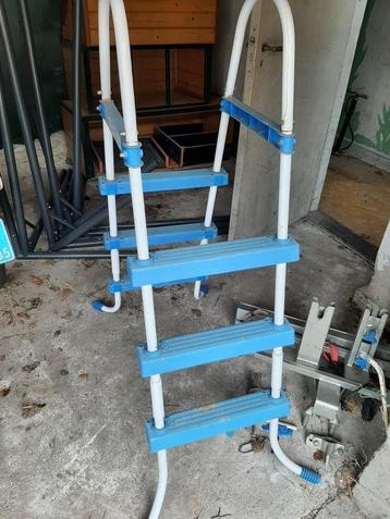 zwembadtrap intex 3 treden beschikbaar voor biedingen