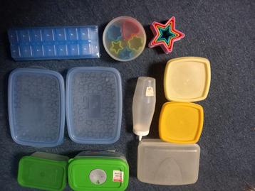 Verschillende bakjes en vormpjes  beschikbaar voor biedingen