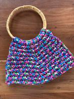 Vrolijke tas met rotan hengsels, Sieraden, Tassen en Uiterlijk, Ophalen of Verzenden, Gebruikt, Handtas