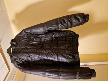 Protest jas beschikbaar voor biedingen