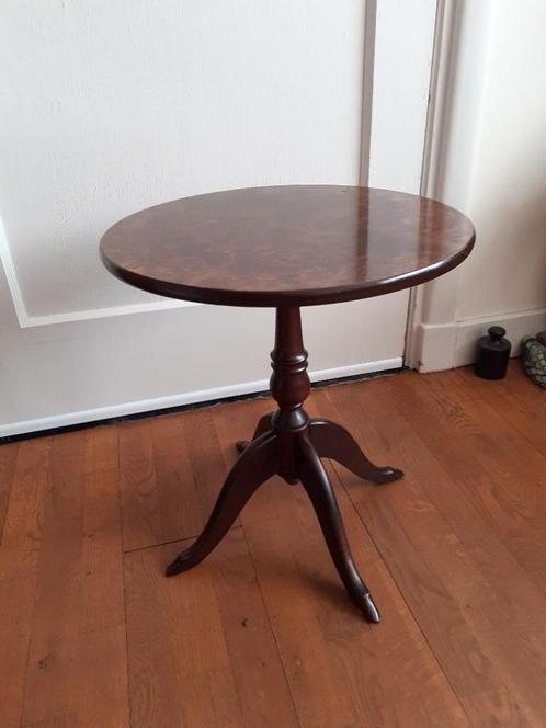Stijlvol Wijntafeltje ~ Klassiek model ~ Wortelhouten Fineer, Huis en Inrichting, Tafels | Bijzettafels, Gebruikt, Rond, 45 tot 60 cm
