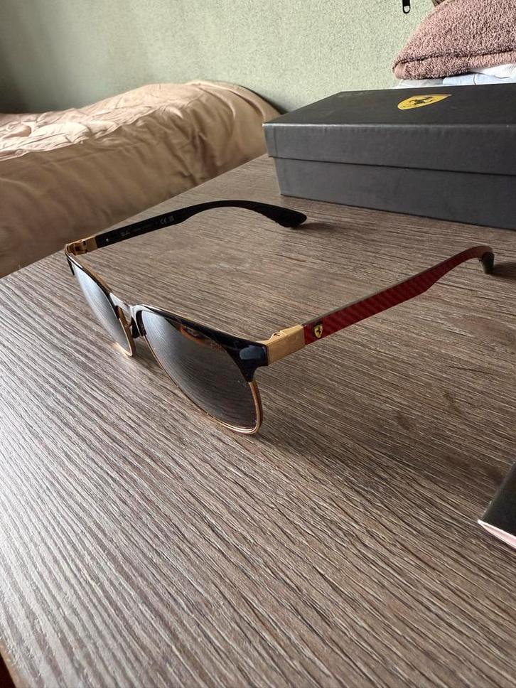 Ray-Ban Ferrari Zonnebril - Nieuwstaat!, Sieraden, Tassen en Uiterlijk, Zonnebrillen en Brillen | Heren, Zo goed als nieuw, Zonnebril