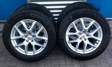 Nette 18 inch Volvo velgen 235-60-18 zomerbanden XC60 beschikbaar voor biedingen