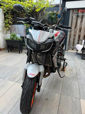 Yamaha MT-09 2020 akra ice fluo uniek MOETWEG DEZE MAAND SEP beschikbaar voor biedingen
