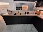 Showroom keuken Compleet met APP De Rustic kitchen, Zwart, Hoekkeuken, Ophalen of Verzenden, Zo goed als nieuw