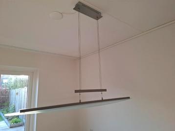 Prachtige led ovaal hanglamp met dimmer beschikbaar voor biedingen