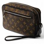Louis Vuitton Voyage MM Mono 2018 Eclipse Pouch, Sieraden, Tassen en Uiterlijk, Portemonnees, Louis Vuitton, Gebruikt, Support@louisvuitton.com
