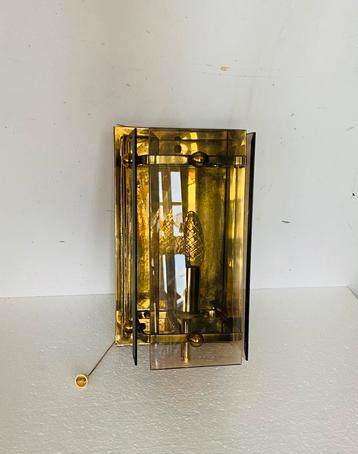 Rookglazen wandlamp met messing frame , jaren 80 beschikbaar voor biedingen