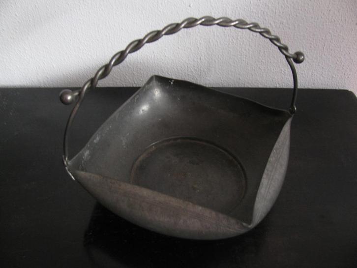 Tinnen schaaltje met hengsel, Antiek en Kunst, Antiek | Tin, Ophalen of Verzenden